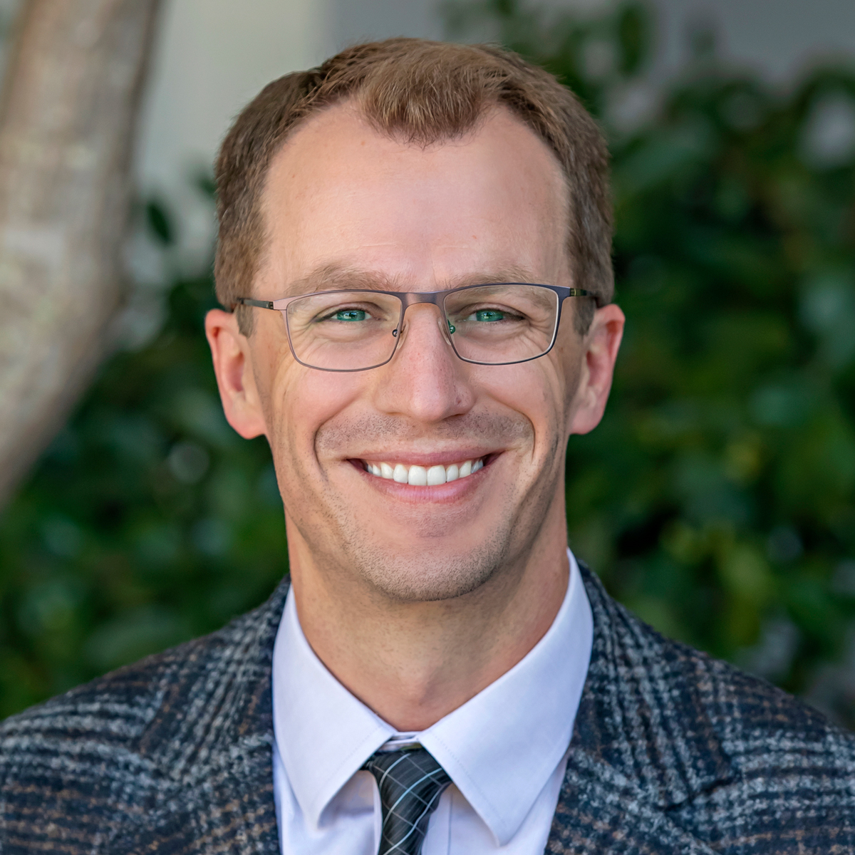 Headshot photo of Saint Mary's faculty Grant Rozeboom