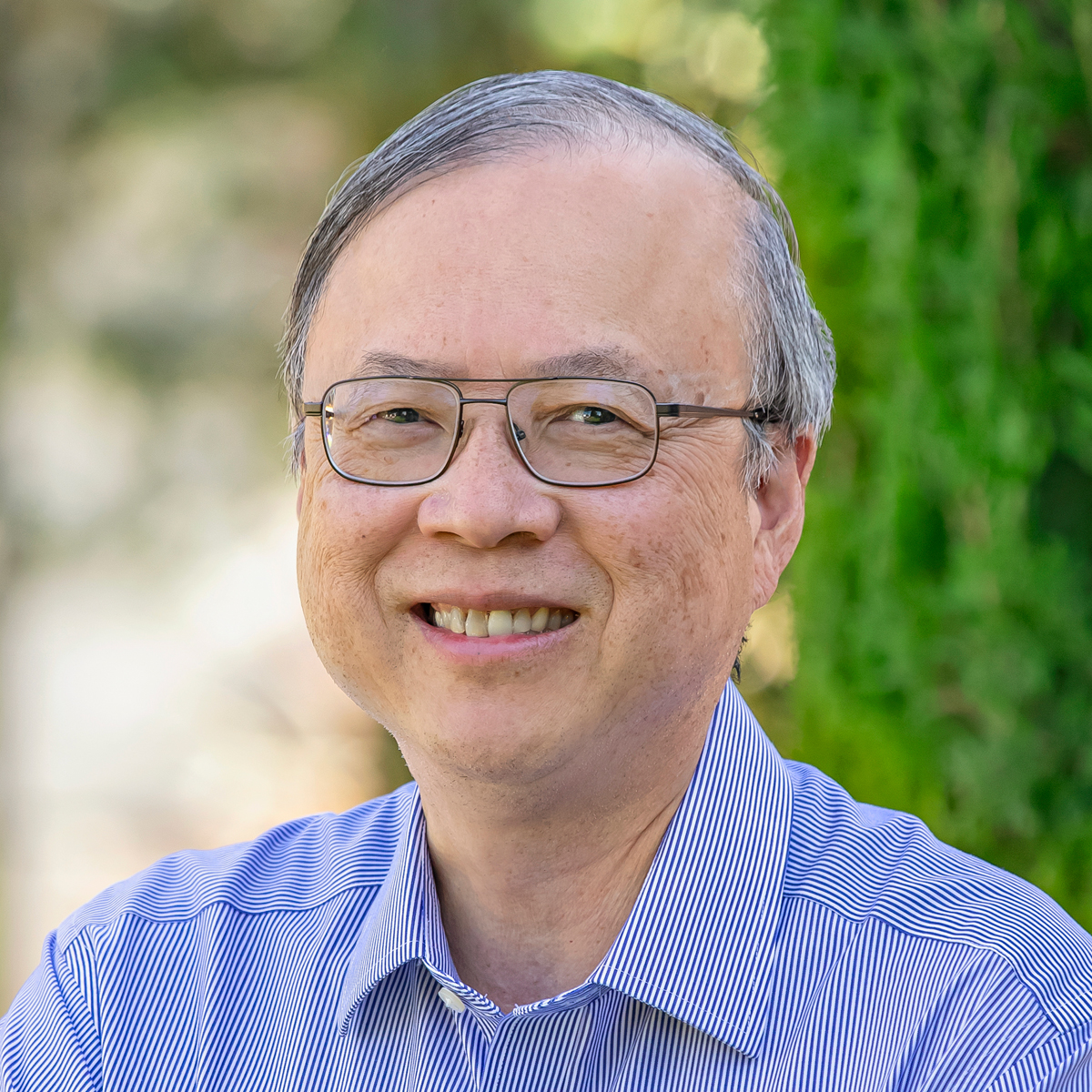 Headshot photo of Saint Mary's faculty Tee Lim