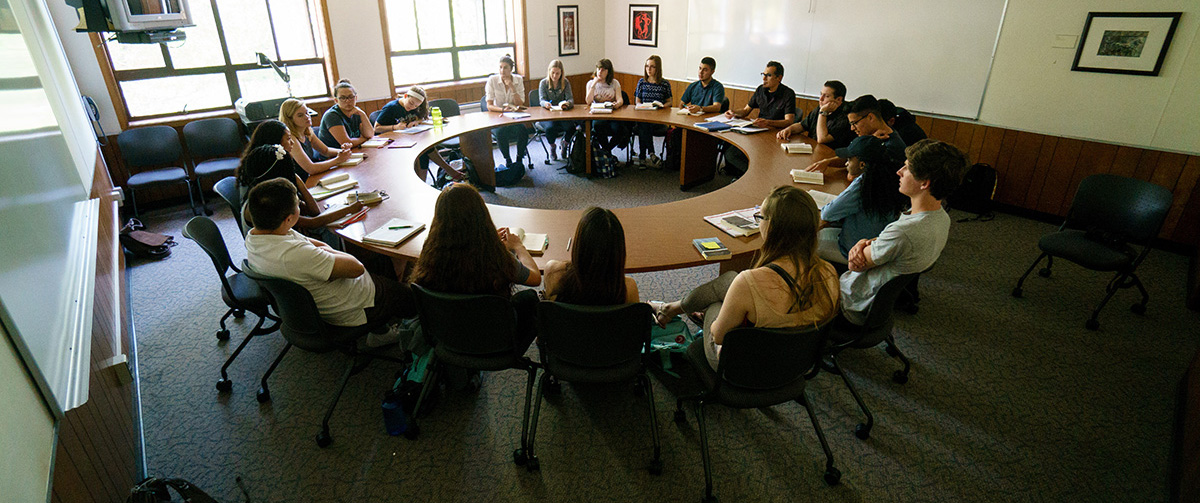 Seminar class with a round table
