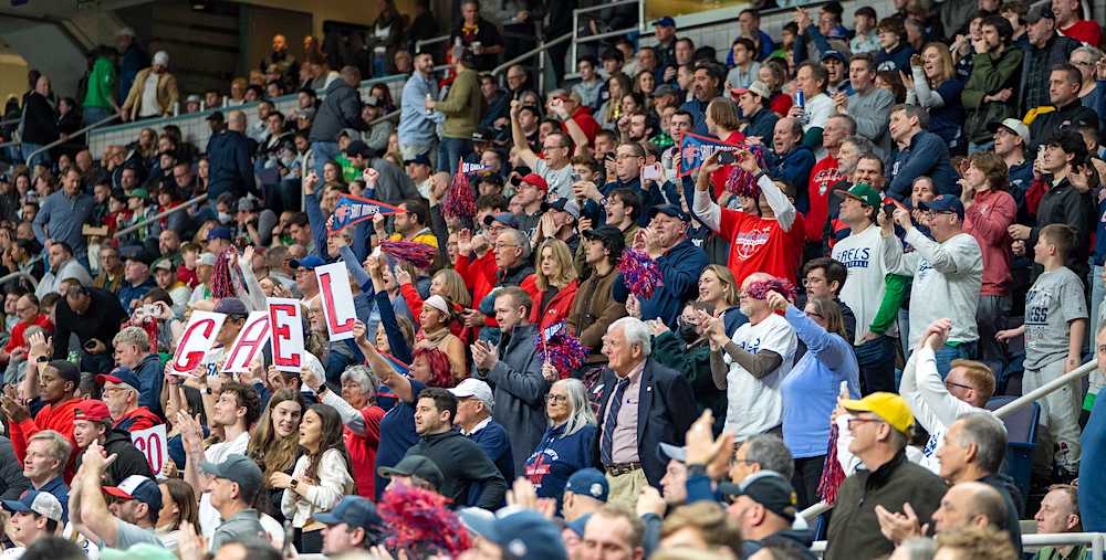 Gaels basketball fans at NCAA tournament March 17 2023