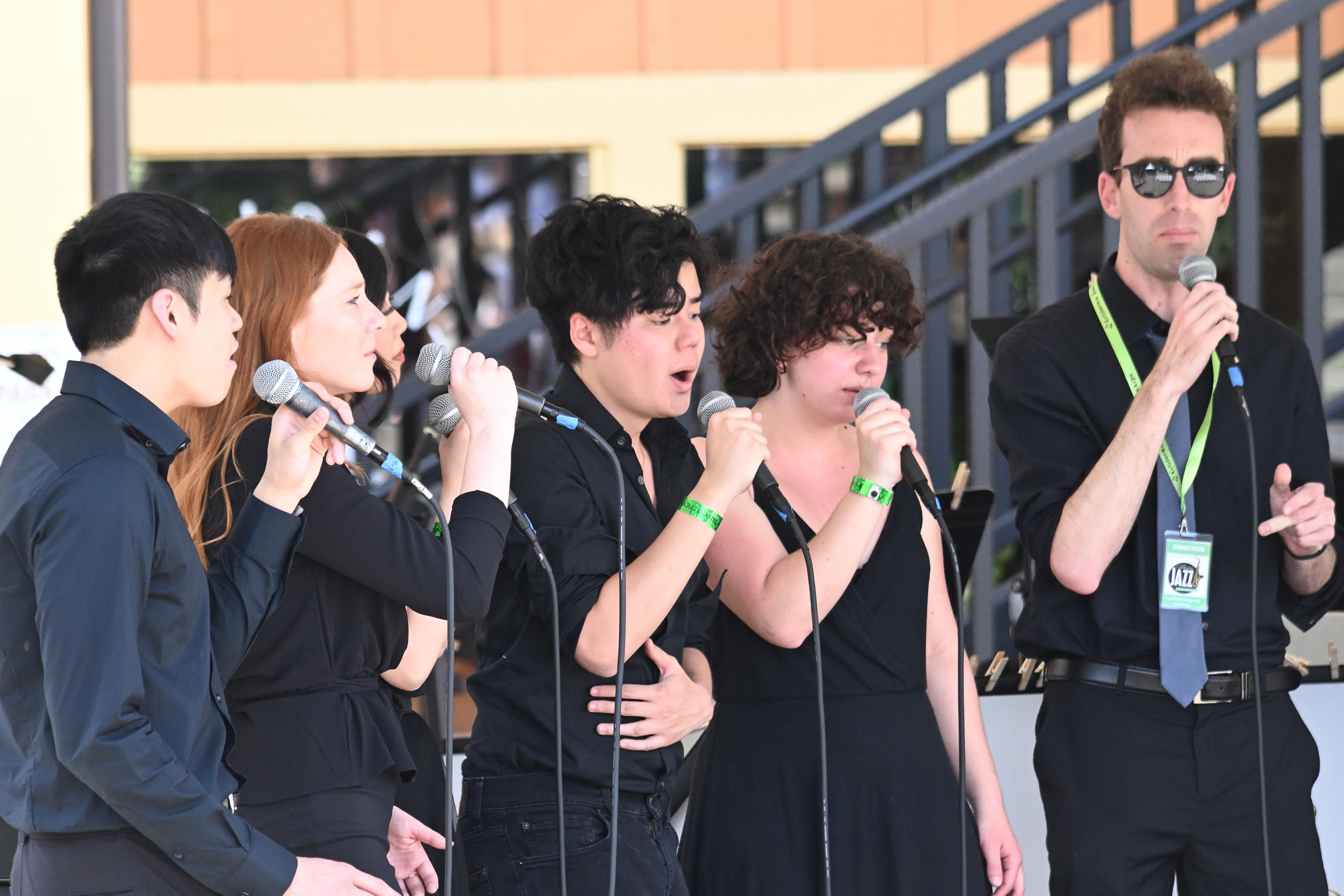 Jazz Singers singing