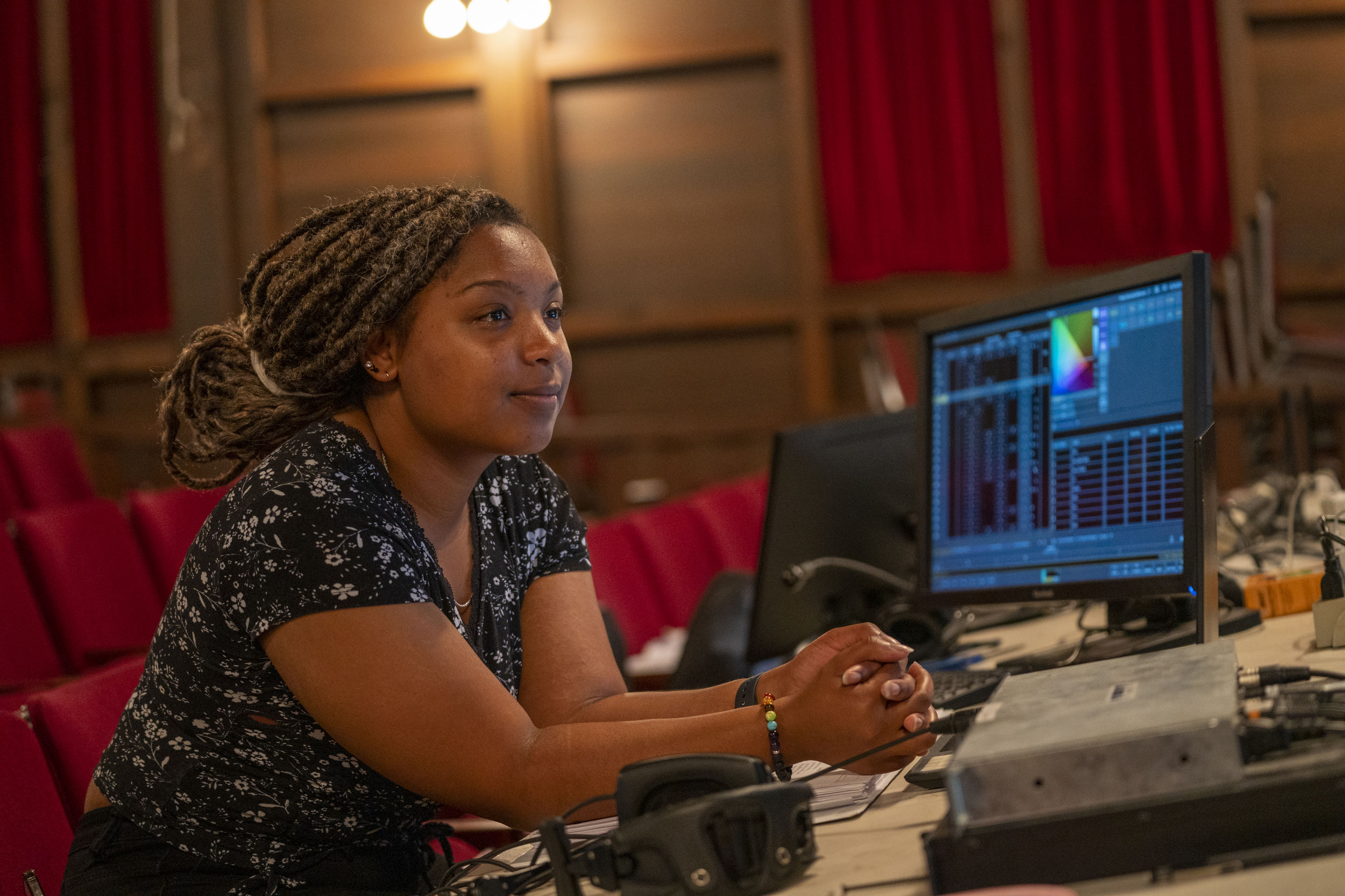 Ka'nayah Landers-Daniels '25 interning at the Berkeley Playhouse