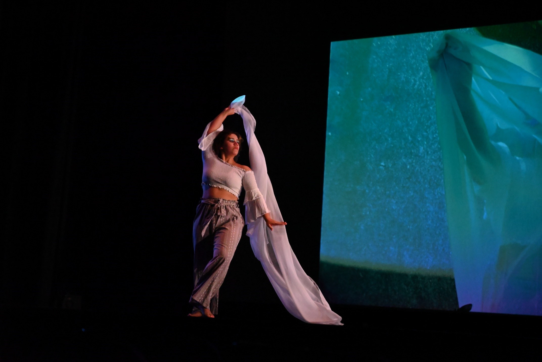Photo of SMC MFA dancer Marta.