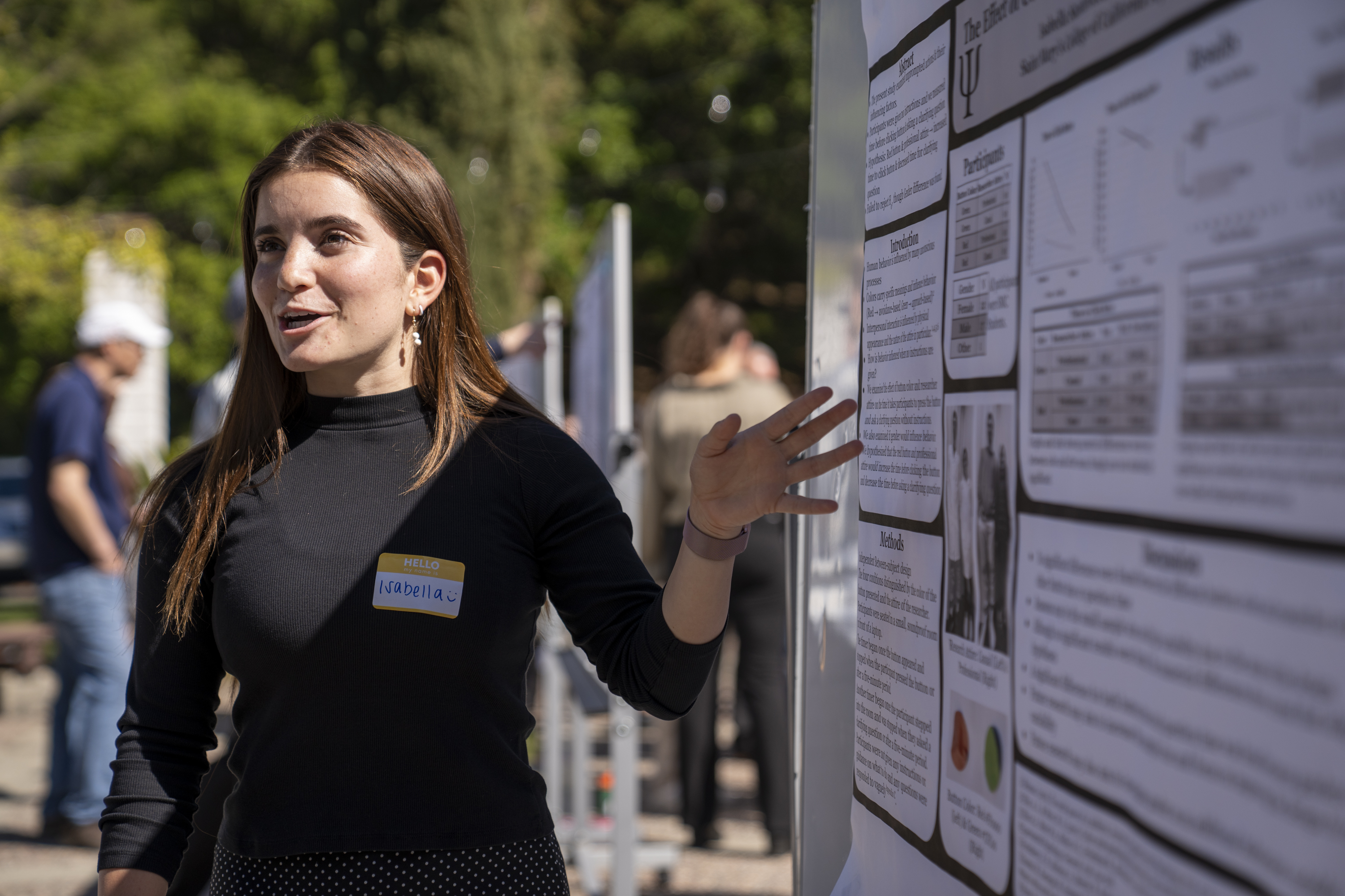 Isabella Santavicca '23 presenting at the conference