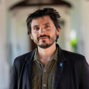 headshot of aaron sachowitz