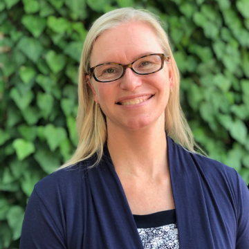 Photo of Carrie Davis