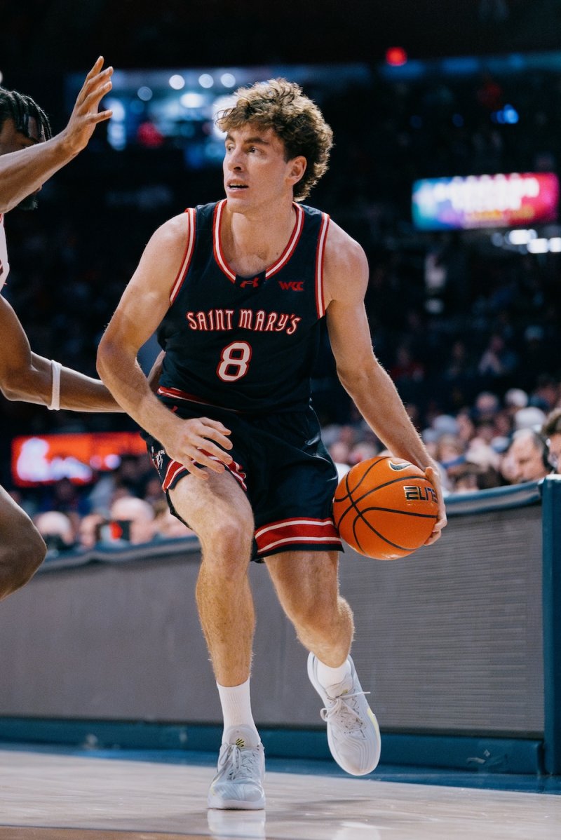 Basketball player Rory Hawke with the ball