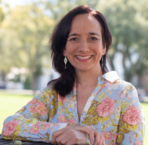 Rosana Barragan headshot