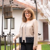 Professor Barbara McGraw