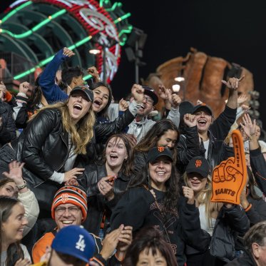 SMC students enjoying the game at Oracle Park