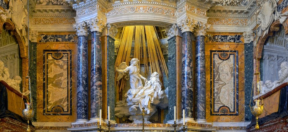 Wide view of Cornaro Chapel and the Ecstasy of Saint Teresa