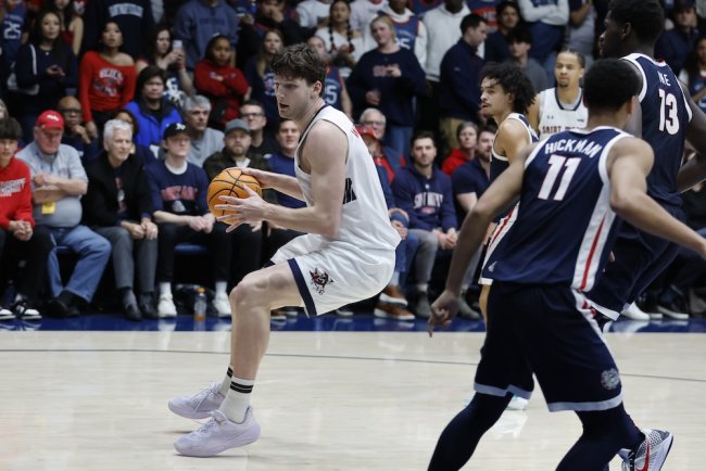 men's basketball player Harry Wessels drives against Gonzaga on February 1, 2025