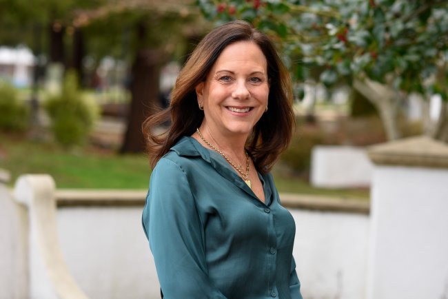 Headshot of Sandy Preto