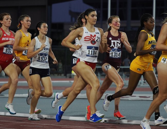 Runners on the track, including SMC's Rayna Stanziono in the center, at NCAA Regionals in May 2025