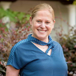 veronica hefner headshot