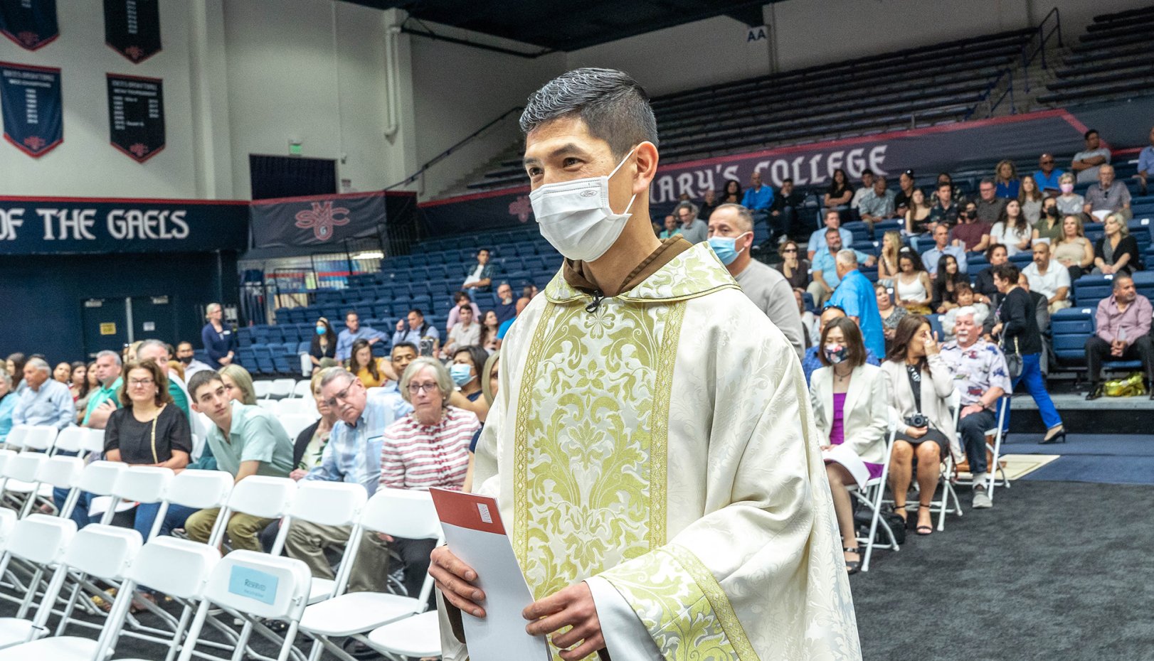 Fr Hai about to start the commencement liturgy