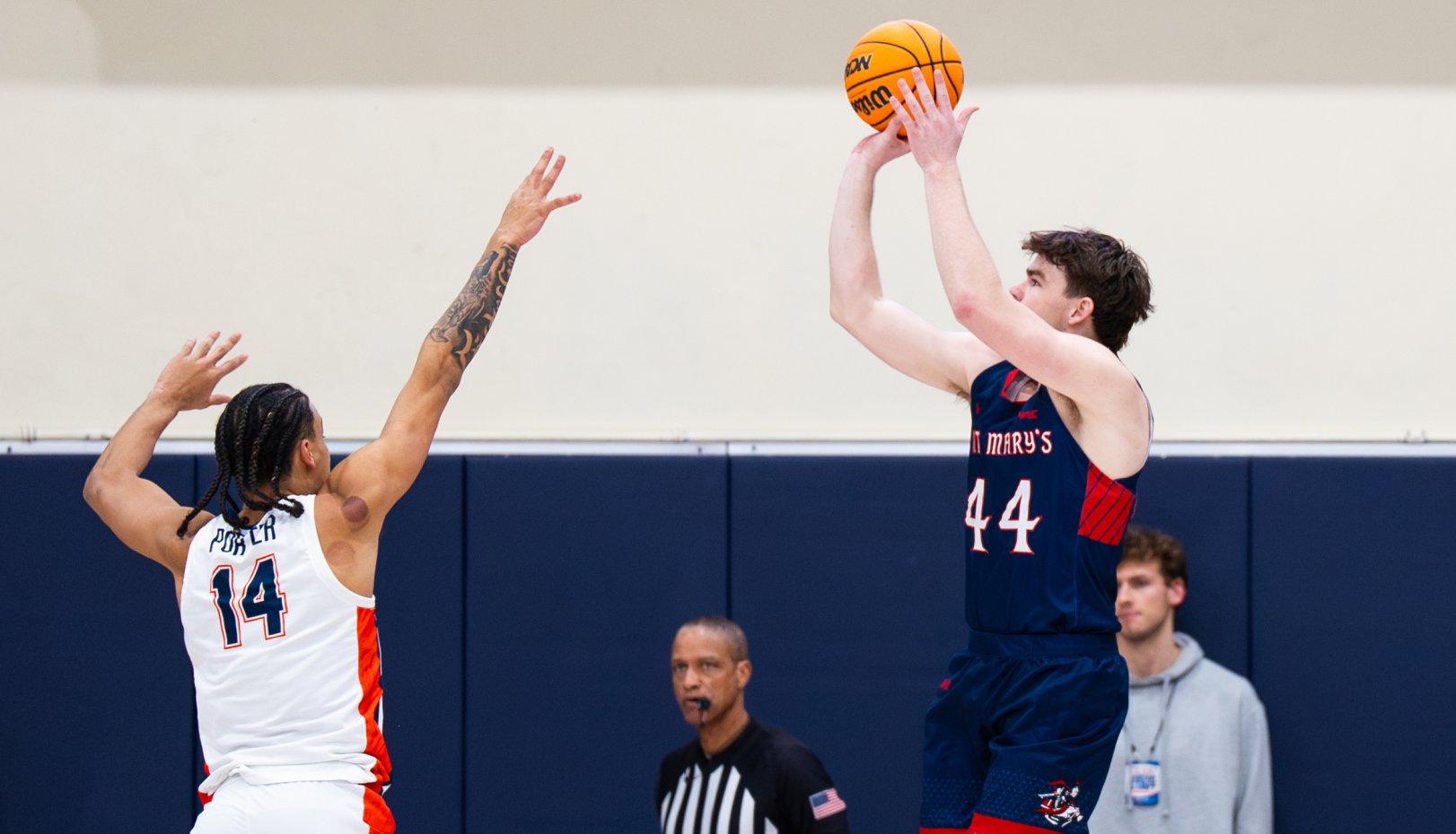 Alex Ducas shoots against Pepperdine in February 2024