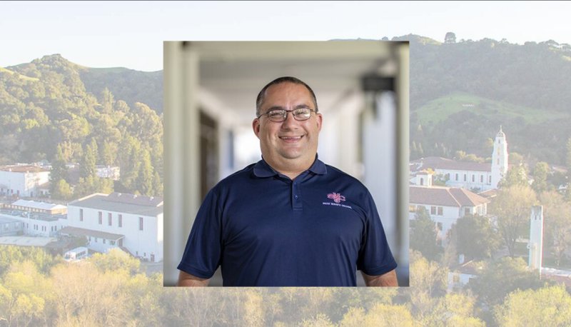 Jim Sciuto over campus