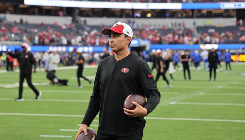 Max Molz pre-game at a 49ers vs Rams game in 2023