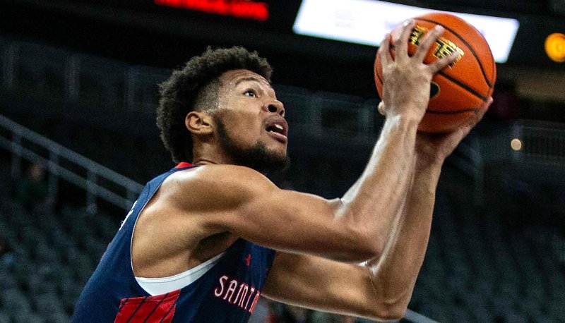 Men's Basketball player Joshua Jefferson shoots against Portland in February 2024