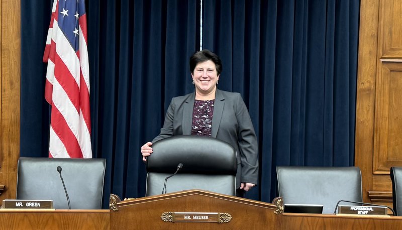 Shayna Olesiuk ’99 stands in the House of Representatives in February 2025