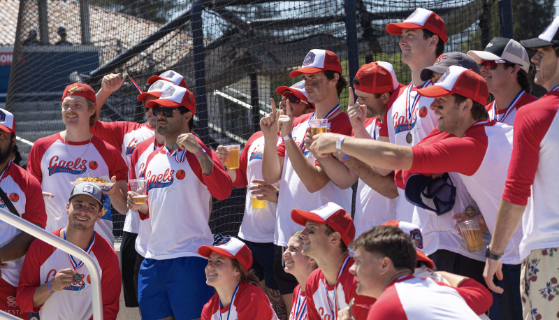 Senior Class poses for a team championship photo