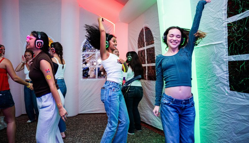 Students Lights Up at Second Annual Glow SMC