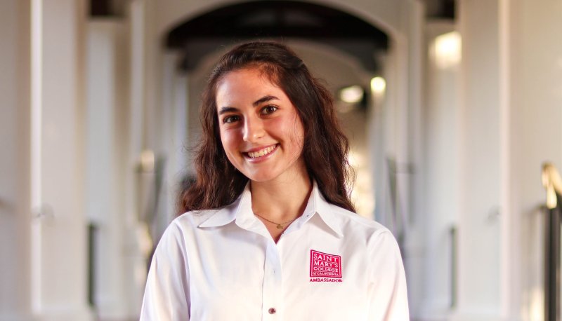 ivett_a._arellano headshot