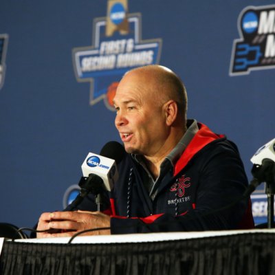 Randy Bennett at a March Madness press conference