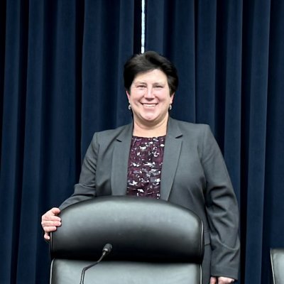 Shayna Olesiuk ’99 stands in the House of Representatives in February 2025