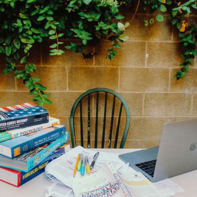 BooksLaptopsPaperhandoutsPens