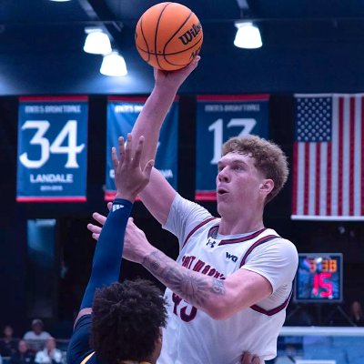Men's basketball player Andrew McKeever shoots against UT Chattanooga on November 7, 2025
